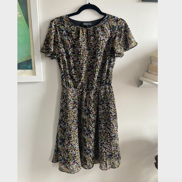 Banana Republic Flutter Sleeve Dress - Picture 3 of 5